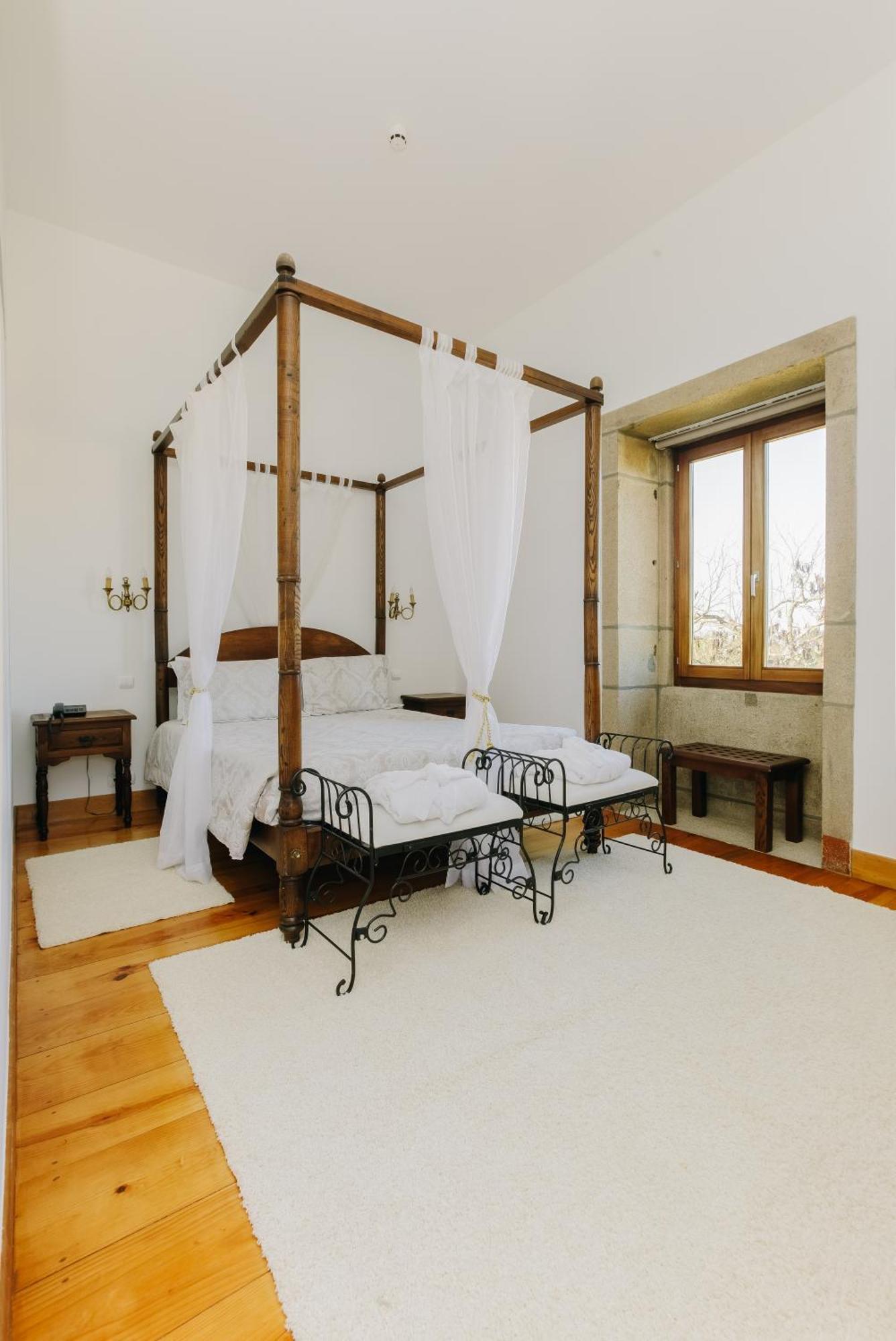 Hotel Rural Casa De Samaioes Кавес Екстериор снимка