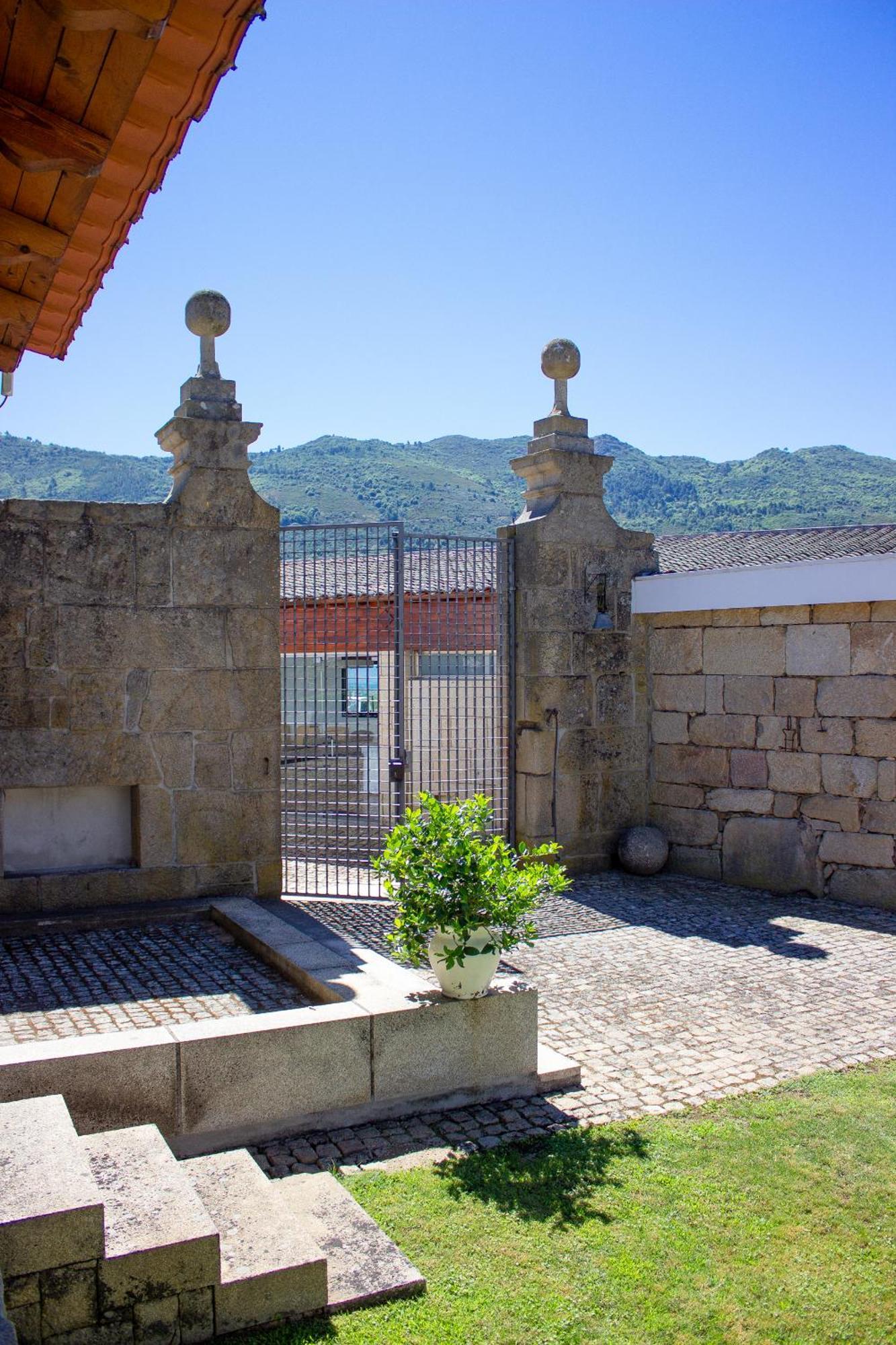 Hotel Rural Casa De Samaioes Кавес Екстериор снимка