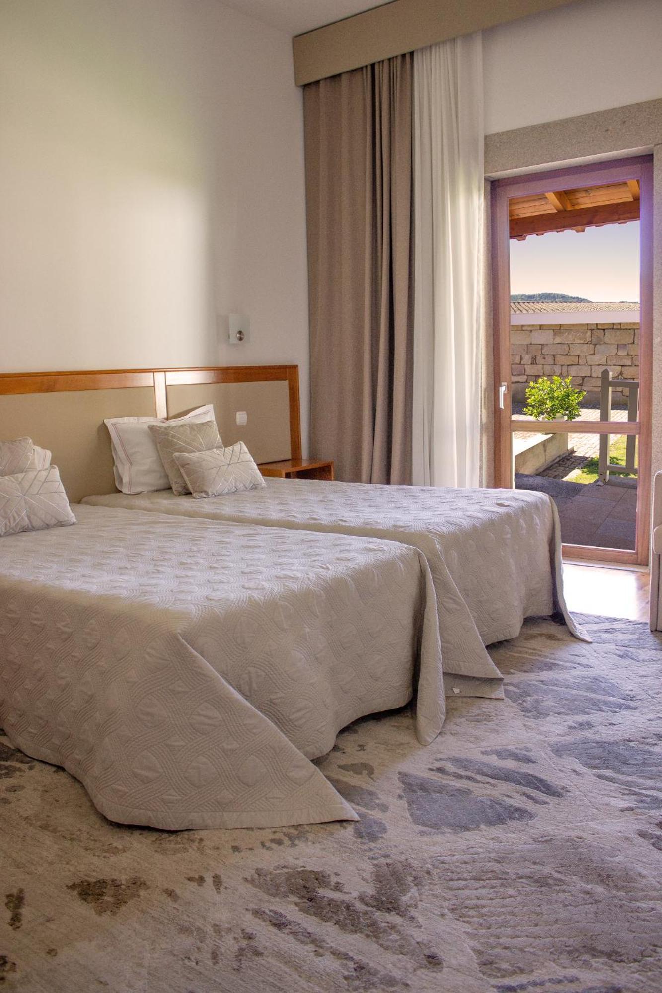 Hotel Rural Casa De Samaioes Кавес Екстериор снимка